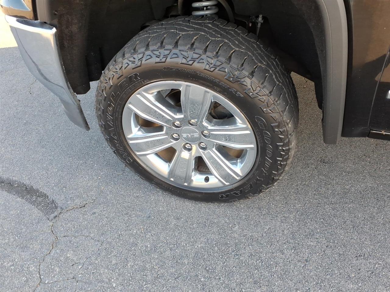 GMC Sierra 1500 4WD Crew Cab 143.5" SLT 2018