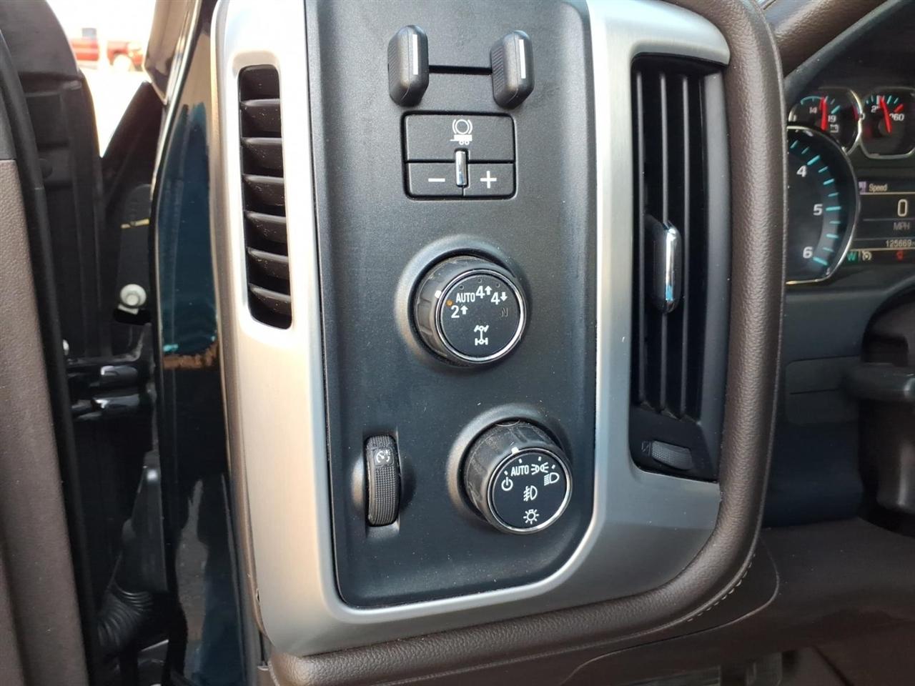 GMC Sierra 1500 4WD Crew Cab 143.5" SLT 2018
