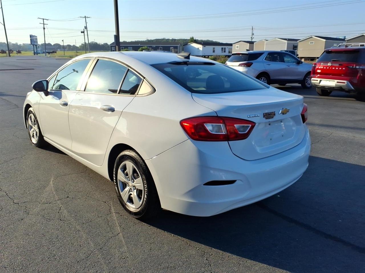 Chevrolet Cruze 4dr Sdn 1.4L LS w/1SB 2017