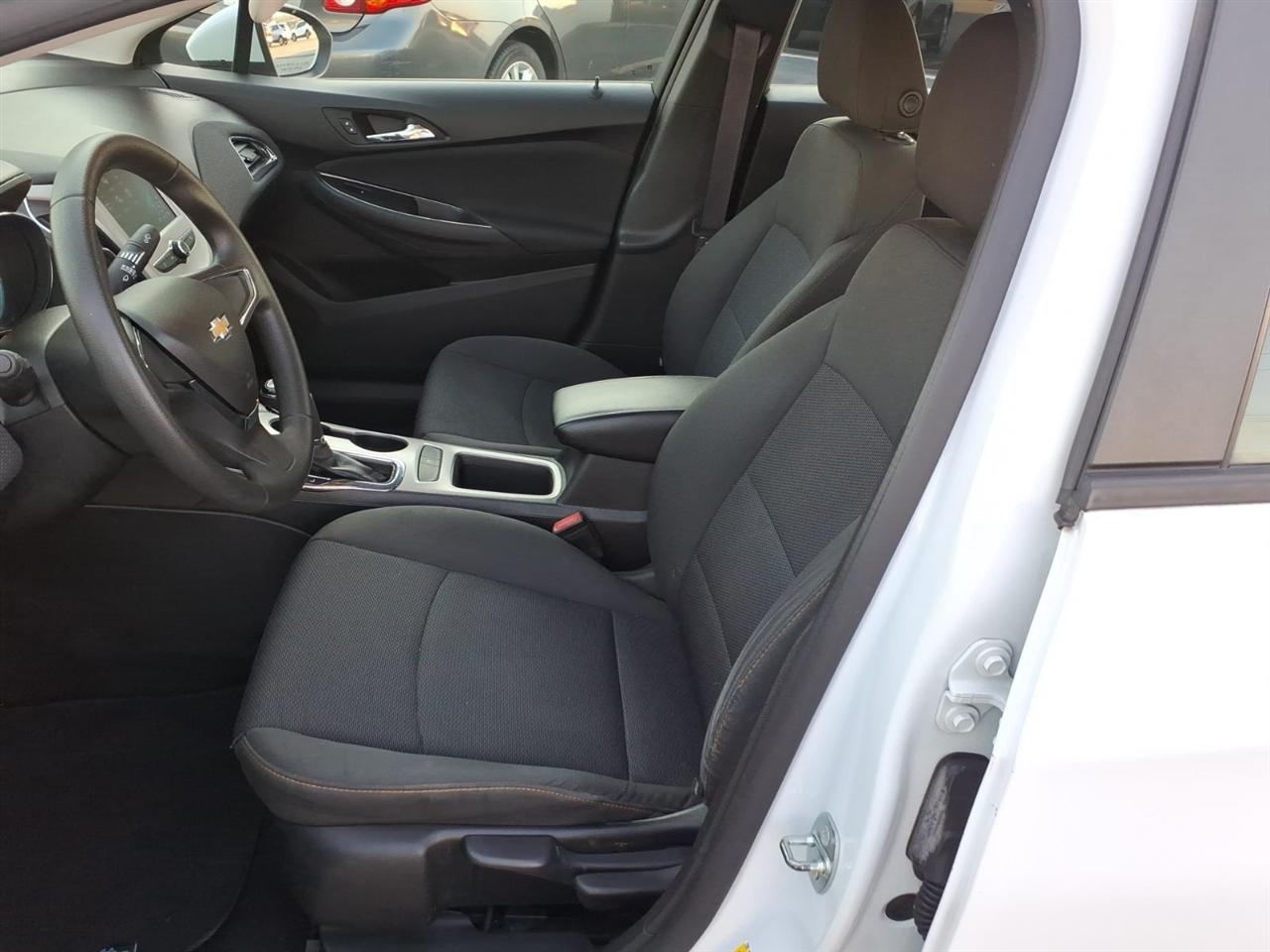 Chevrolet Cruze 4dr Sdn 1.4L LS w/1SB 2017