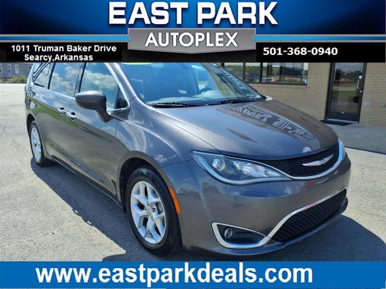 Chrysler Pacifica Touring Plus FWD 2017