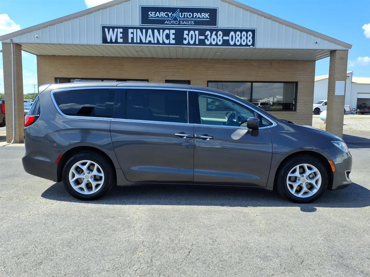 Chrysler Pacifica Touring Plus FWD 2017