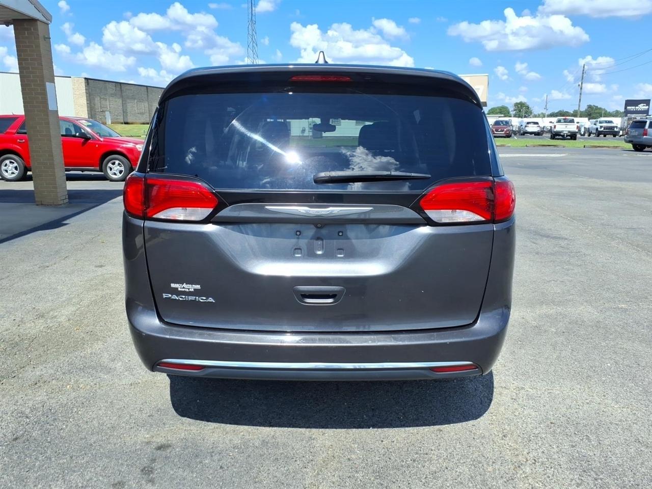 Chrysler Pacifica Touring Plus FWD 2017