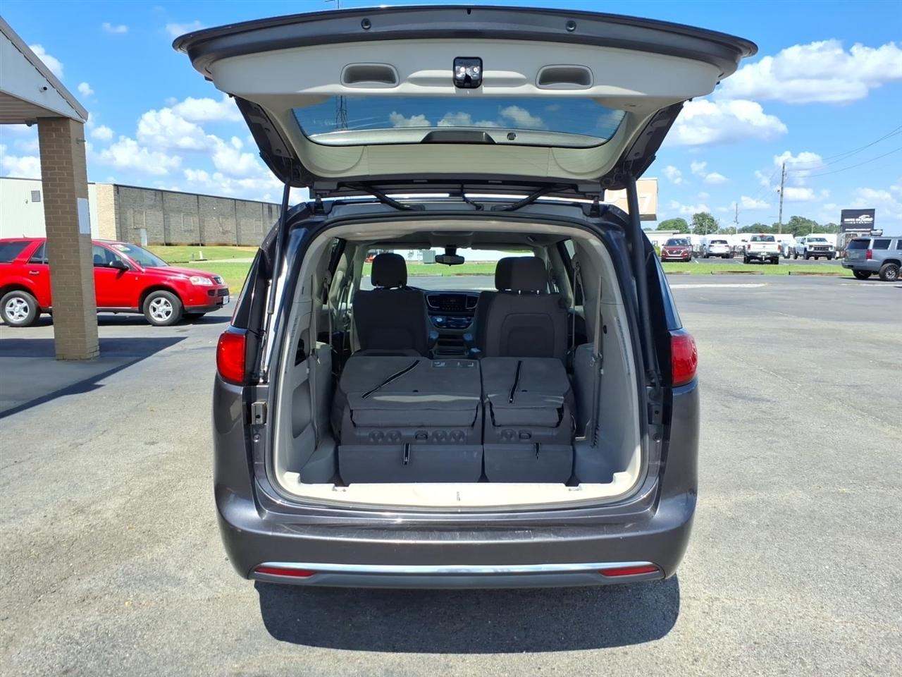 Chrysler Pacifica Touring Plus FWD 2017