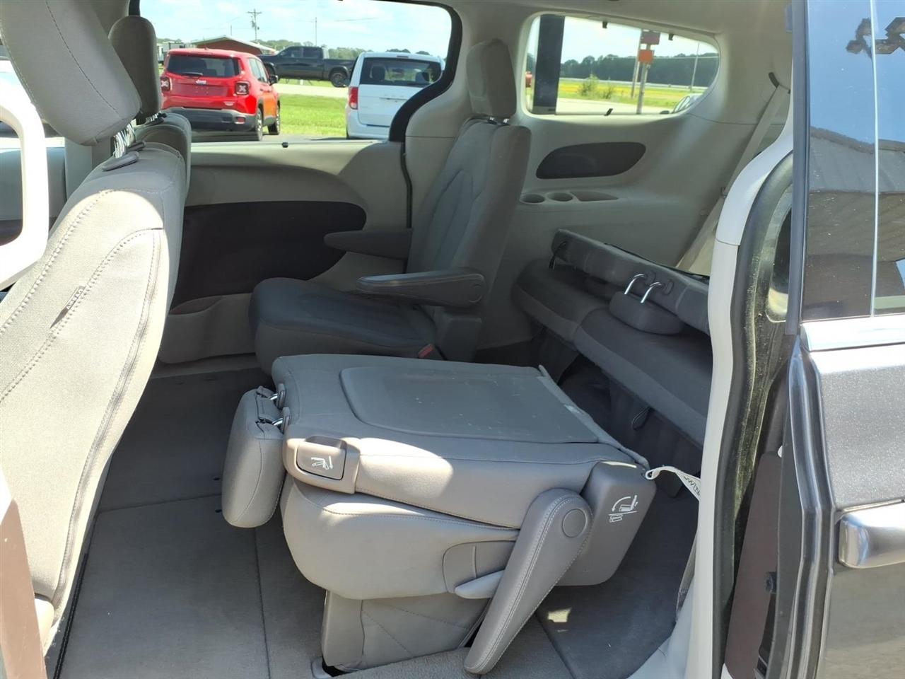 Chrysler Pacifica Touring Plus FWD 2017