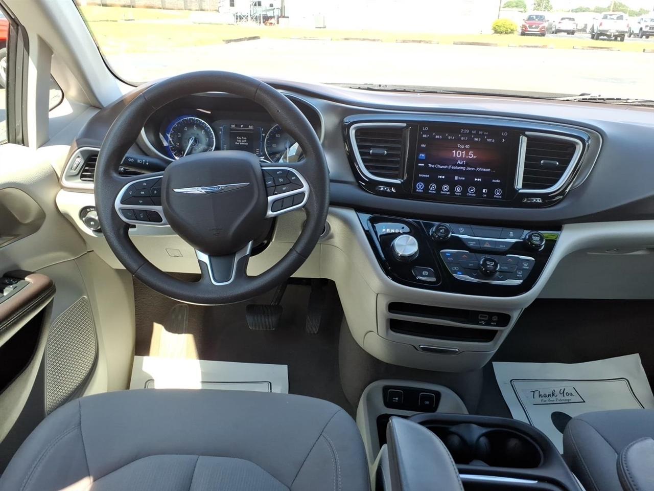 Chrysler Pacifica Touring Plus FWD 2017