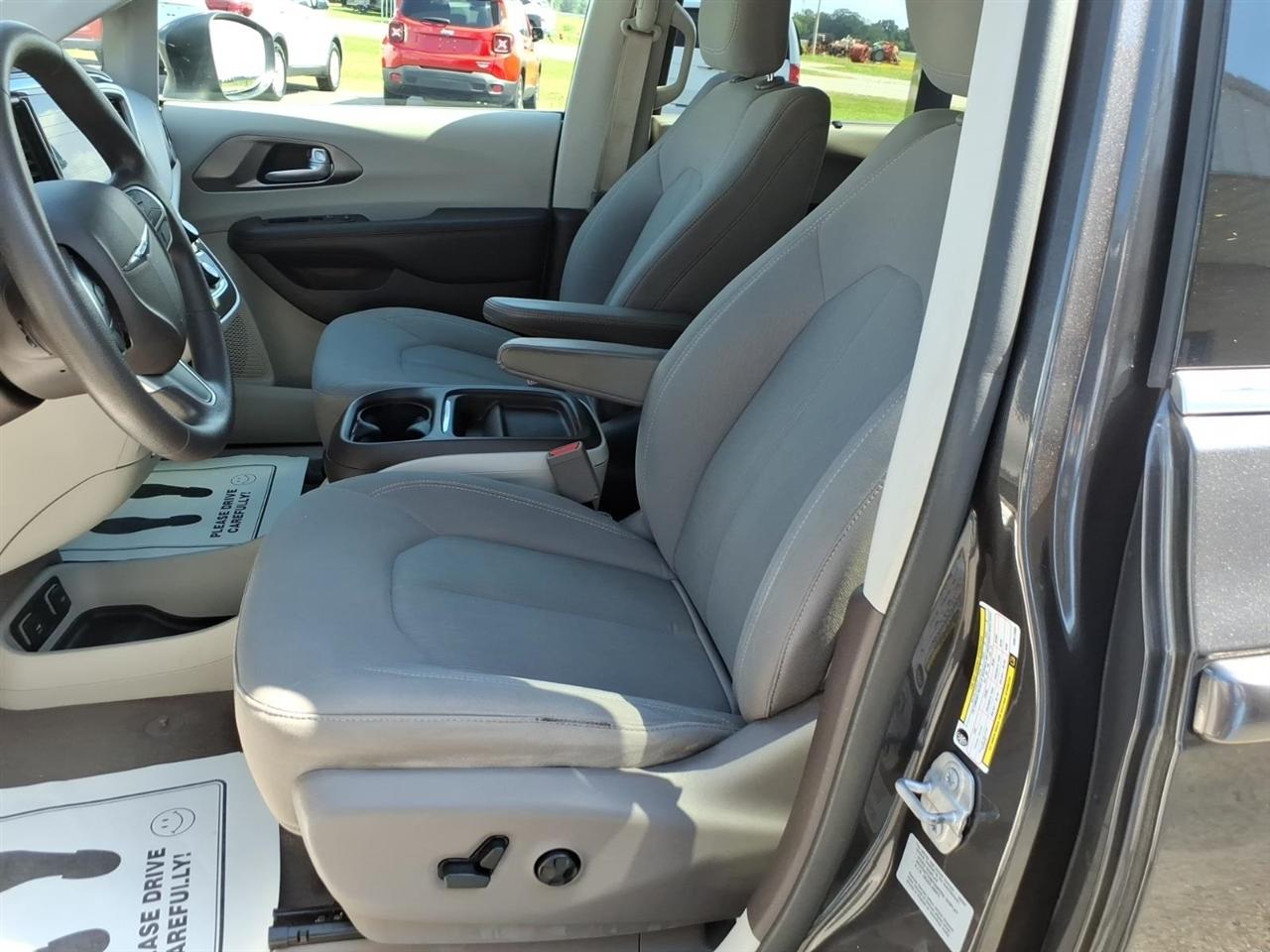 Chrysler Pacifica Touring Plus FWD 2017