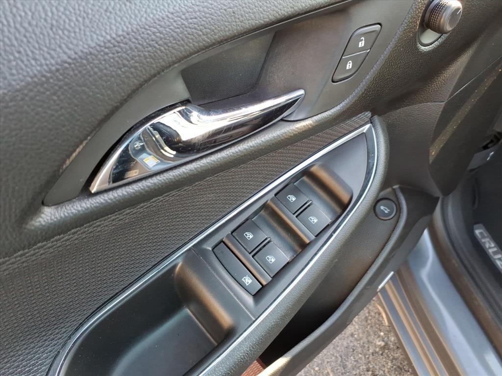 Chevrolet Cruze 4dr Sdn 1.4L LT w/1SD 2018