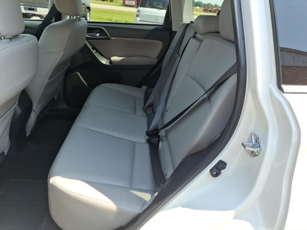 Subaru Forester 4dr CVT 2.5i Limited PZEV 2015