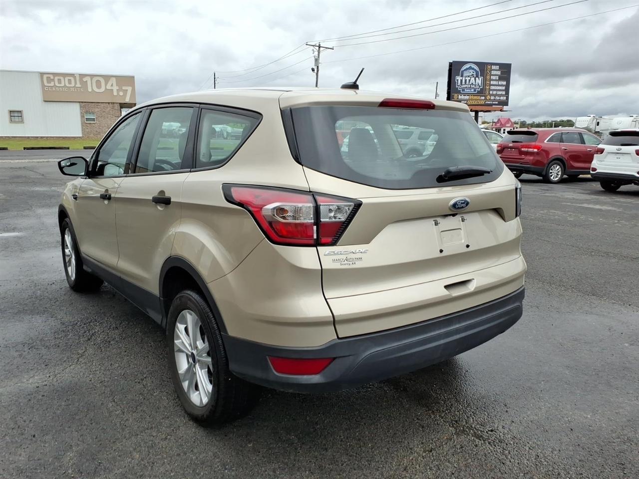 Ford Escape S FWD 2018