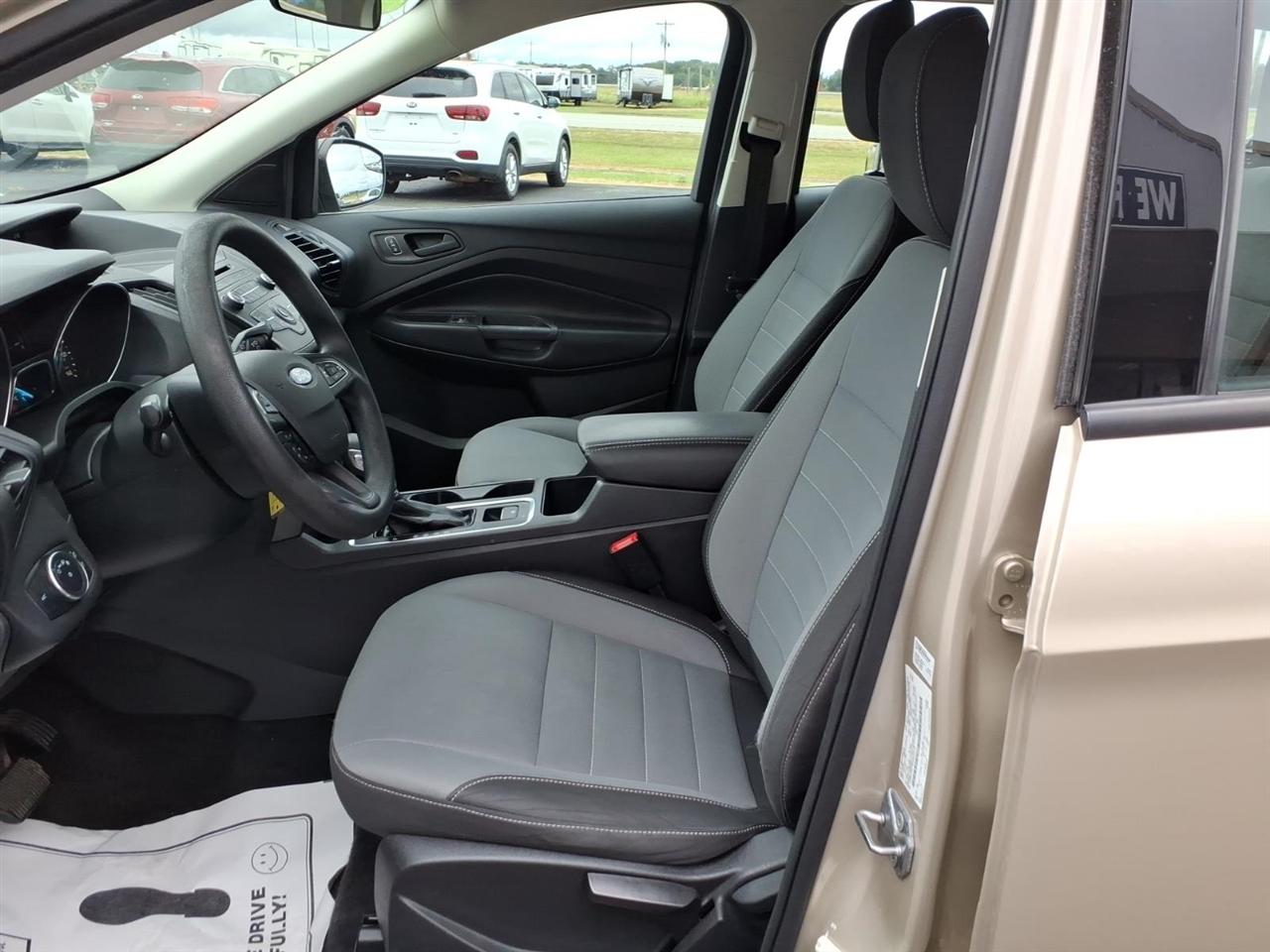 Ford Escape S FWD 2018