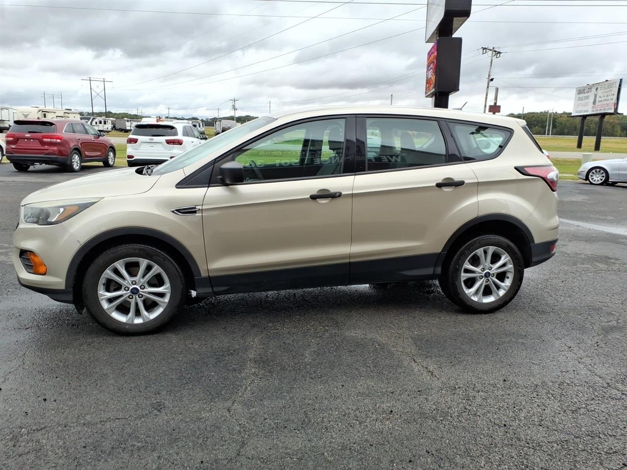 Ford Escape S FWD 2018