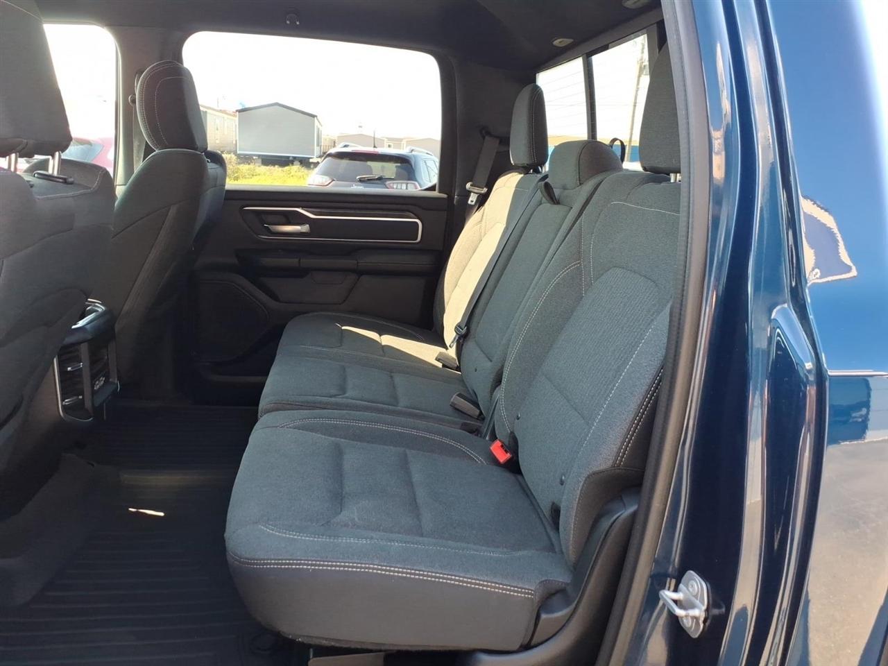RAM 1500 Big Horn/Lone Star 4x4 Crew Cab 5'7" Box 2019