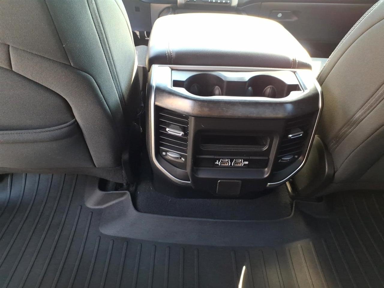 RAM 1500 Big Horn/Lone Star 4x4 Crew Cab 5'7" Box 2019