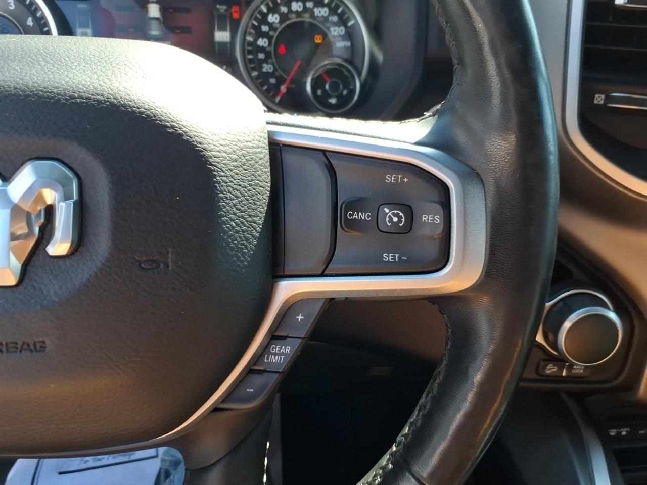 RAM 1500 Big Horn/Lone Star 4x4 Crew Cab 5'7" Box 2019