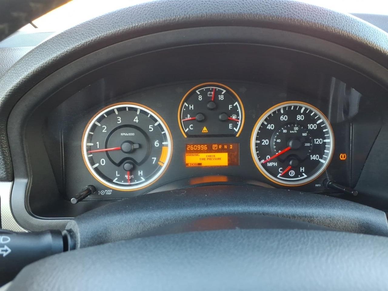 Nissan Armada 2WD 4dr SV 2013