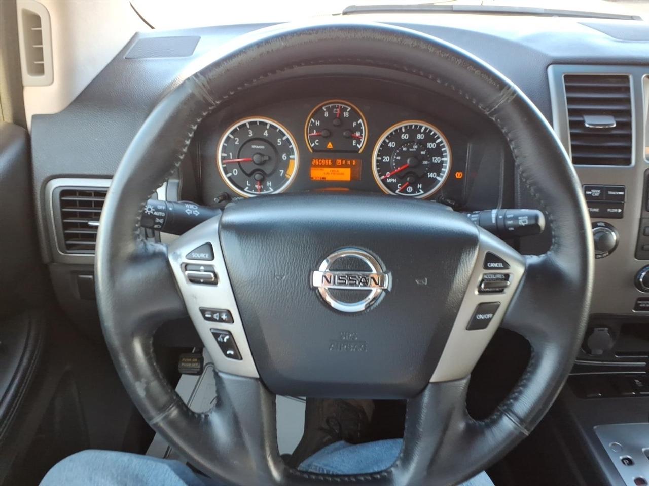 Nissan Armada 2WD 4dr SV 2013