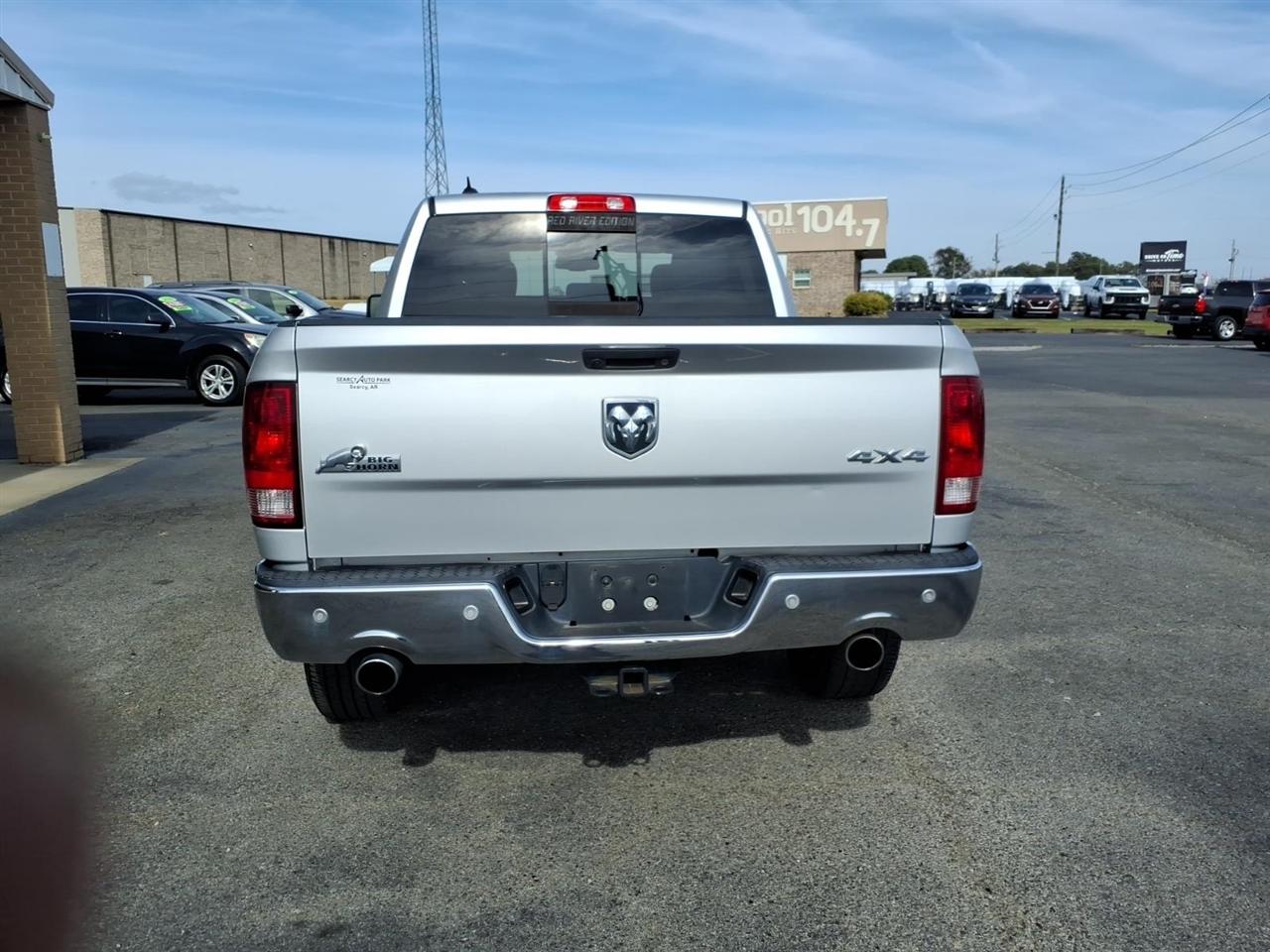 RAM 1500 4WD Crew Cab 140.5" Big Horn 2016