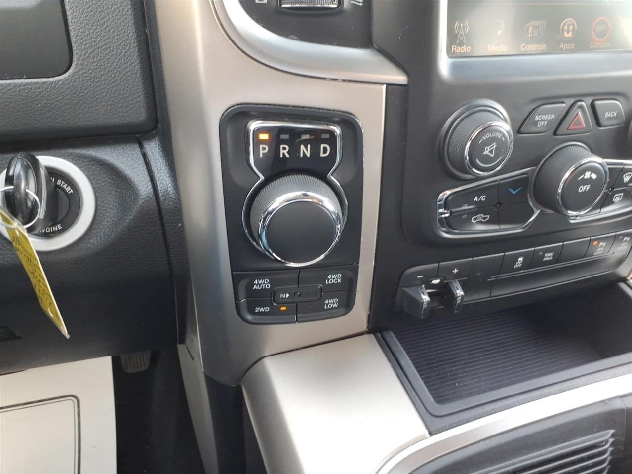RAM 1500 4WD Crew Cab 140.5" Big Horn 2016