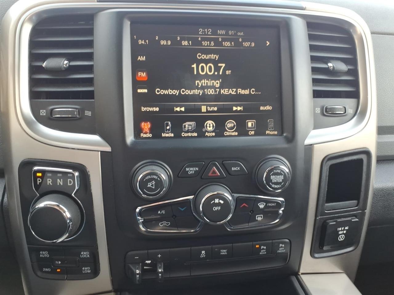 RAM 1500 4WD Crew Cab 140.5" Big Horn 2016