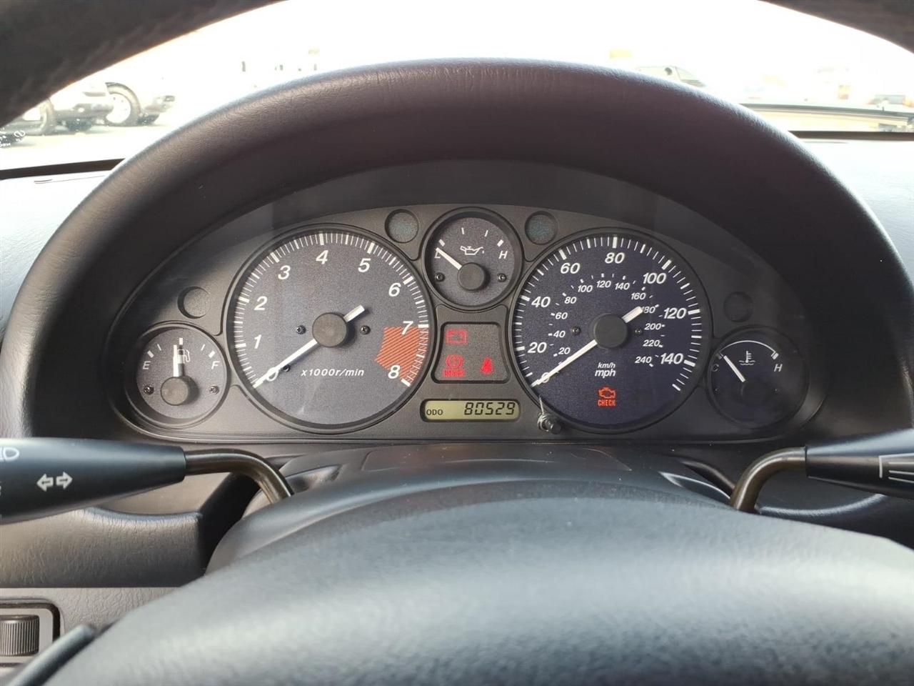 Mazda MX-5 Miata 2dr Conv SE Special Edition 2000