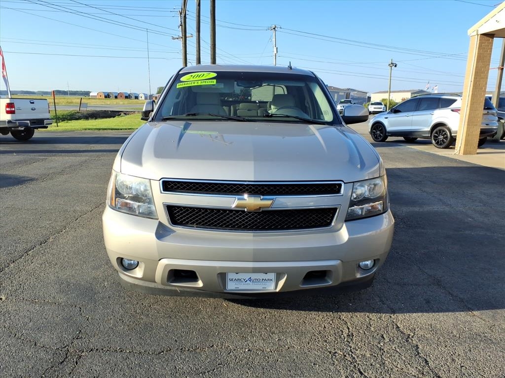 2007 Chevrolet Avalanche LTZ photo 2