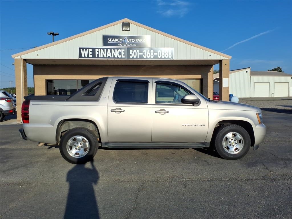 2007 Chevrolet Avalanche LTZ photo 3
