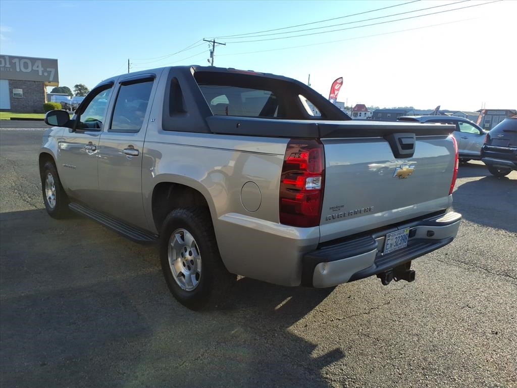2007 Chevrolet Avalanche LTZ photo 4