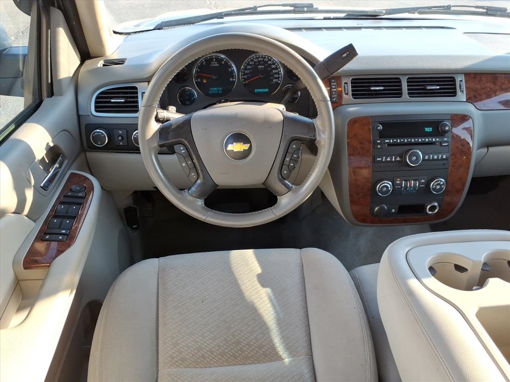 2007 Chevrolet Avalanche LTZ photo 10