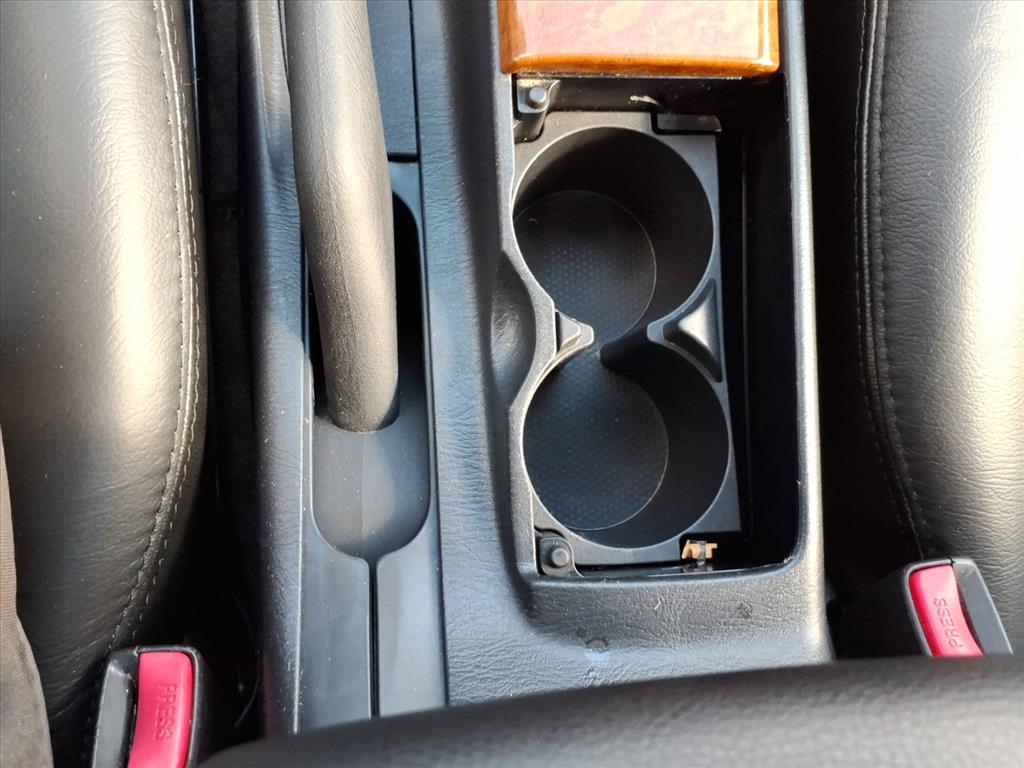 Nissan Pathfinder SE 4WD 2003