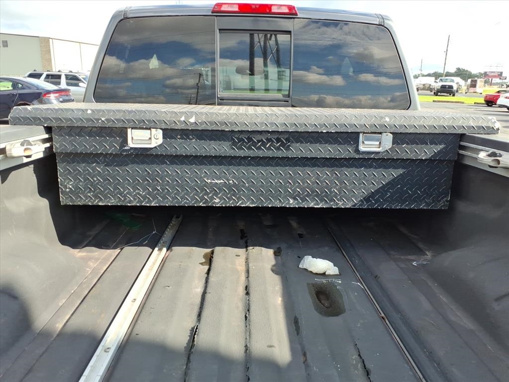 Nissan Titan XE King Cab 2WD 2004