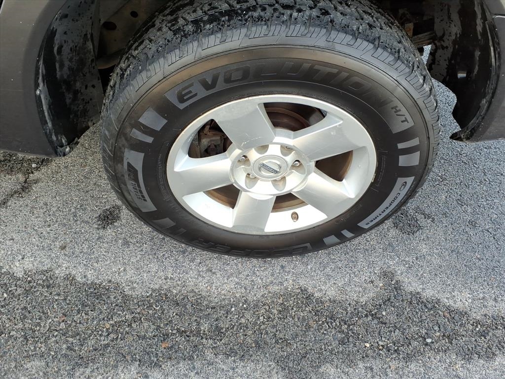 Nissan Titan XE King Cab 2WD 2004