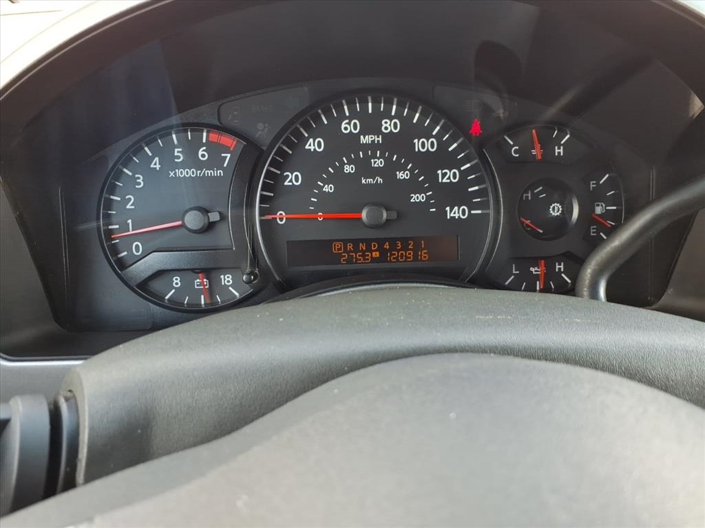 Nissan Titan XE King Cab 2WD 2004