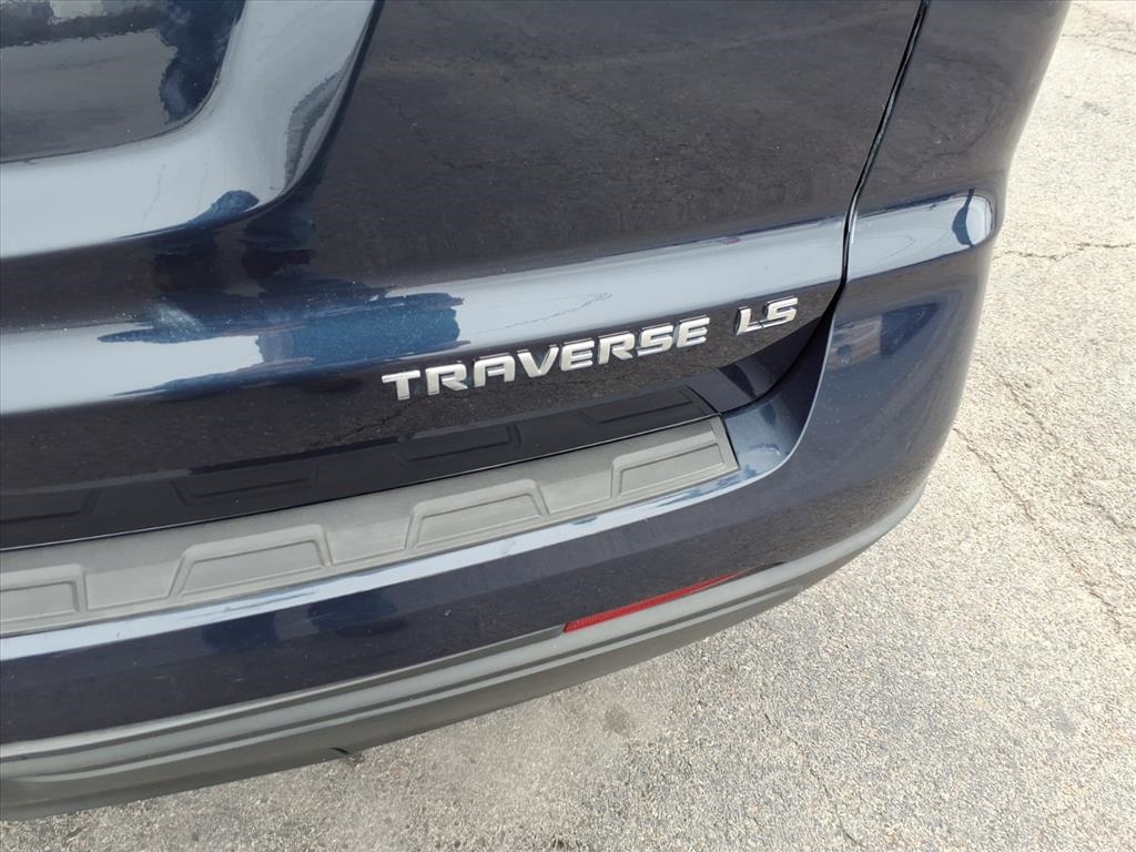 Chevrolet Traverse LS FWD w/PDC 2016