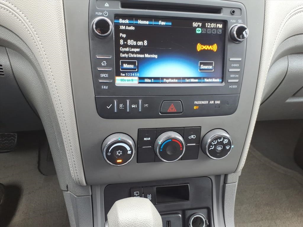 Chevrolet Traverse LS FWD w/PDC 2016