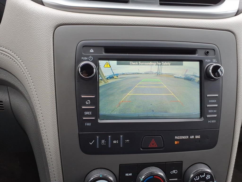 Chevrolet Traverse LS FWD w/PDC 2016