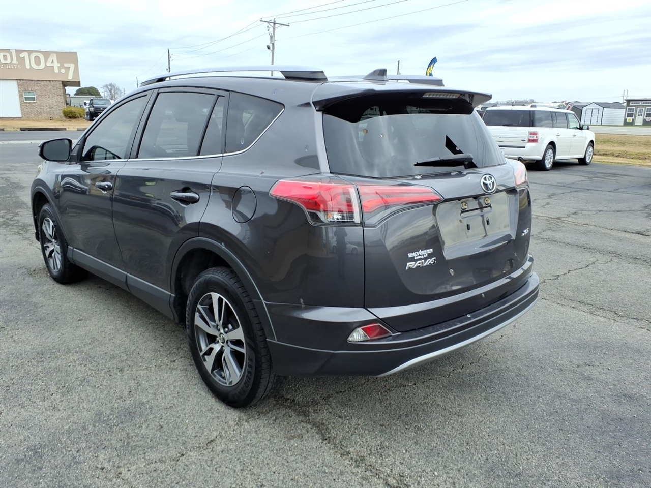 Toyota RAV4 XLE FWD 2018