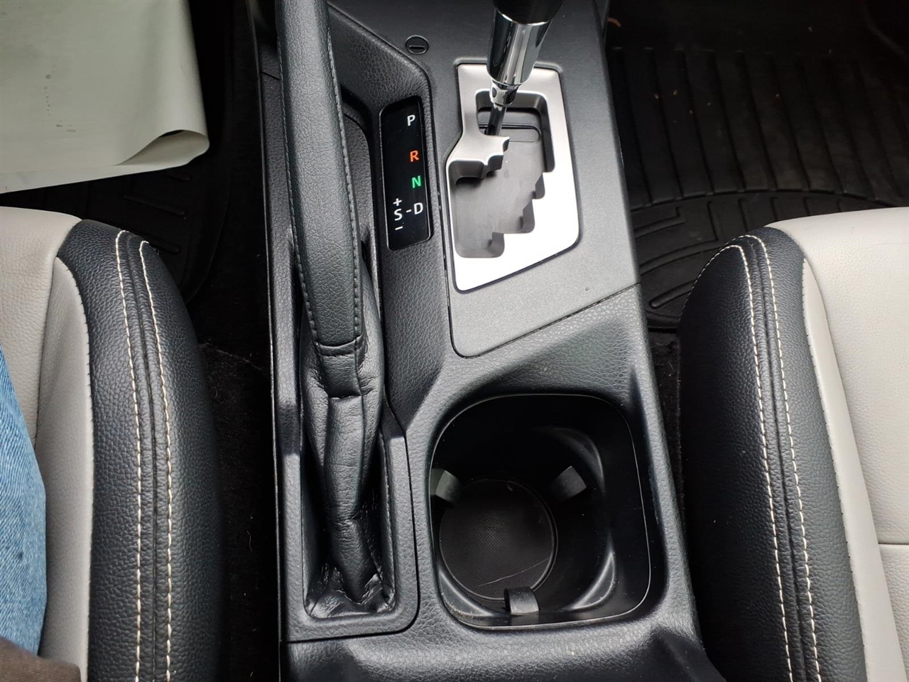 Toyota RAV4 XLE FWD 2018