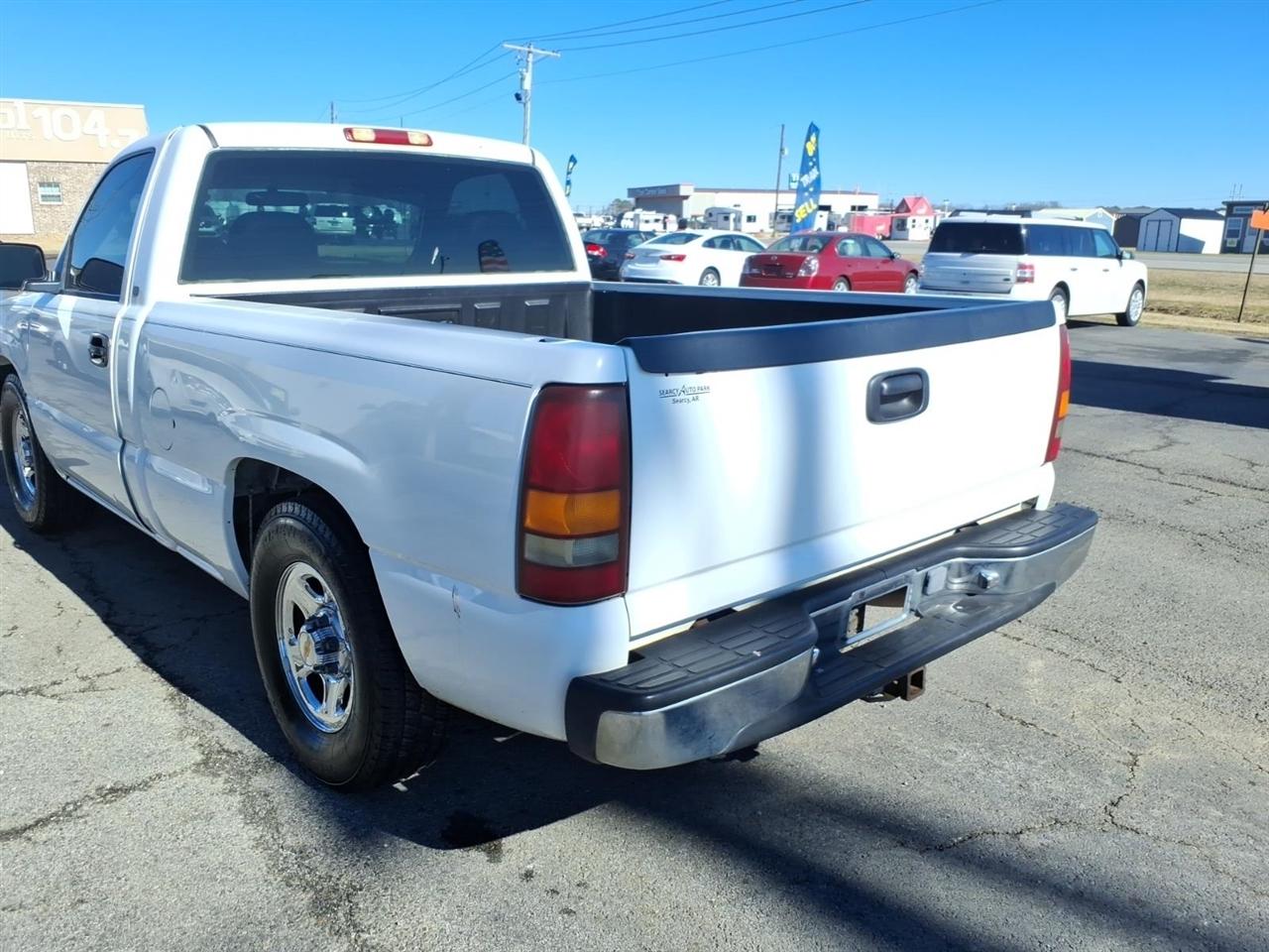 Chevrolet Silverado 1500 Short Bed 2WD 2001
