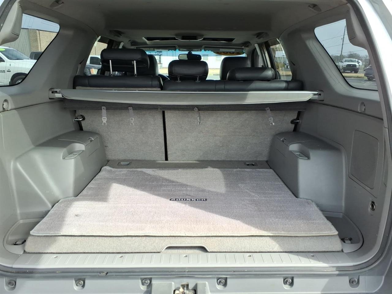 Toyota 4Runner SR5 2WD 2003