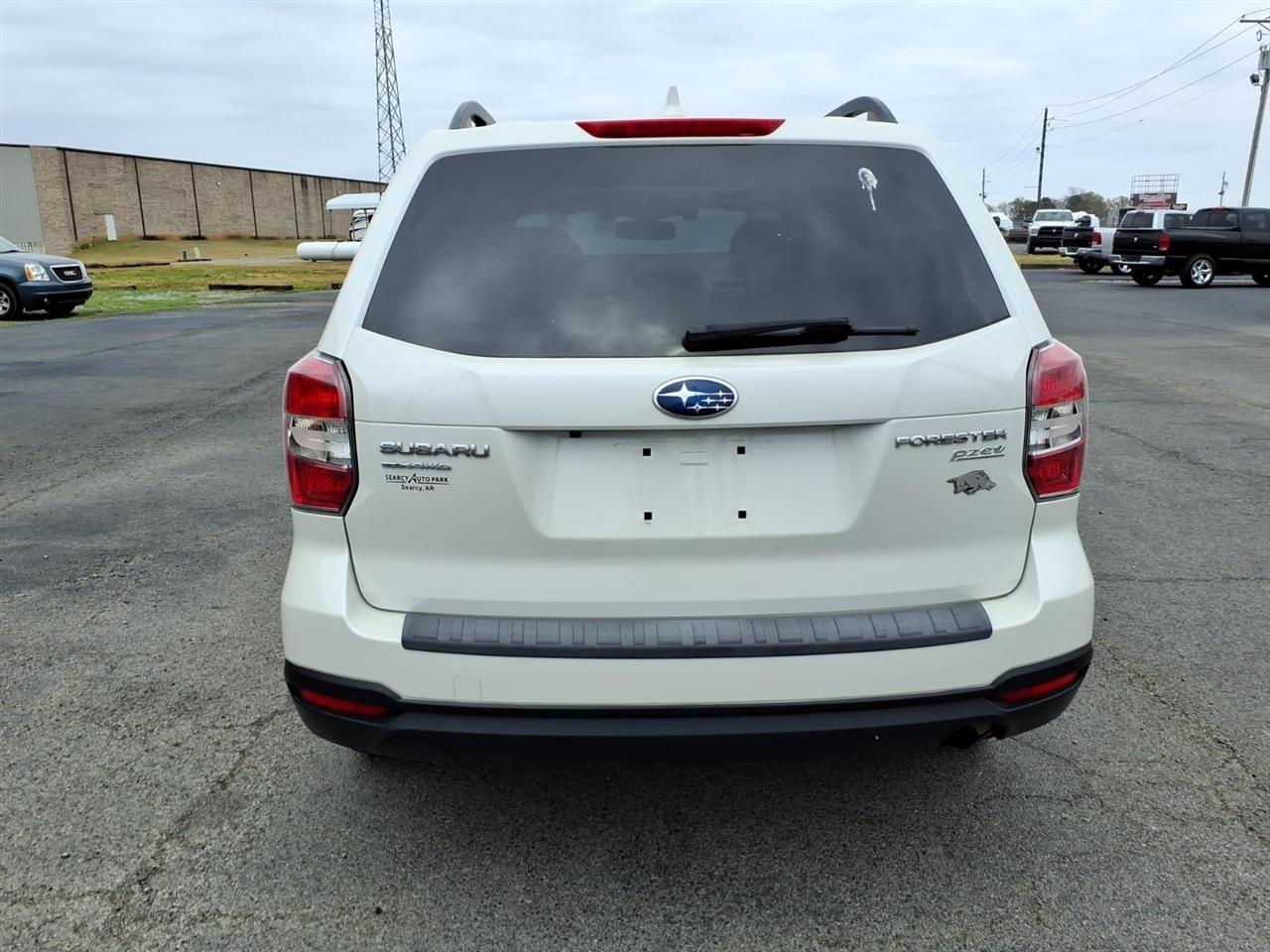 Subaru Forester 2.5i Premium PZEV CVT 2016