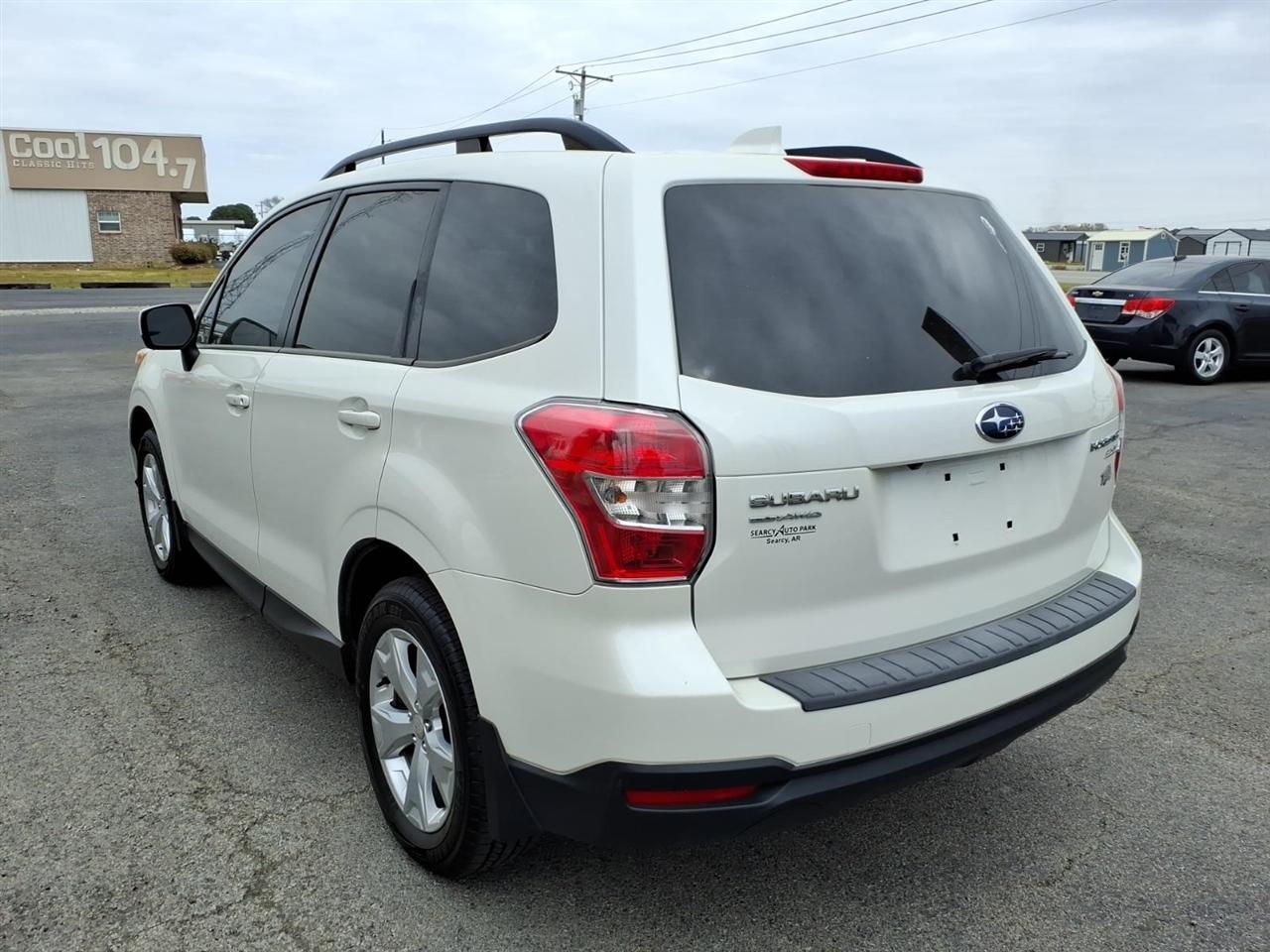 Subaru Forester 2.5i Premium PZEV CVT 2016