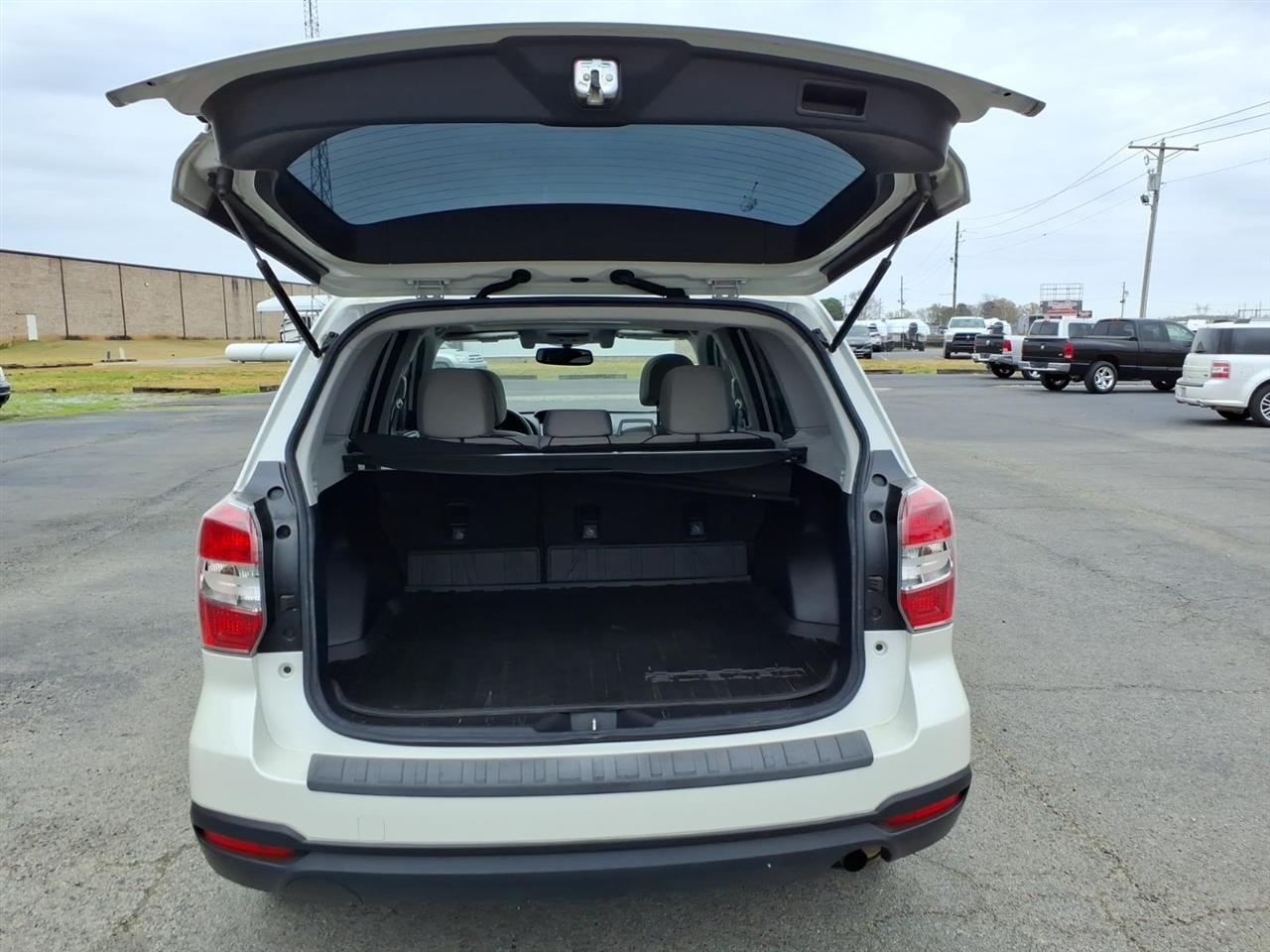 Subaru Forester 2.5i Premium PZEV CVT 2016