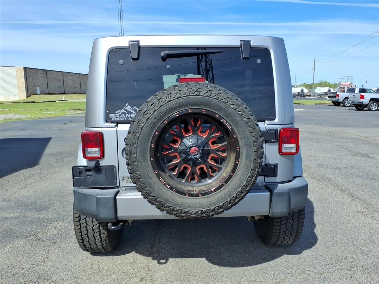 Jeep Wrangler Unlimited Sahara 4WD 2017