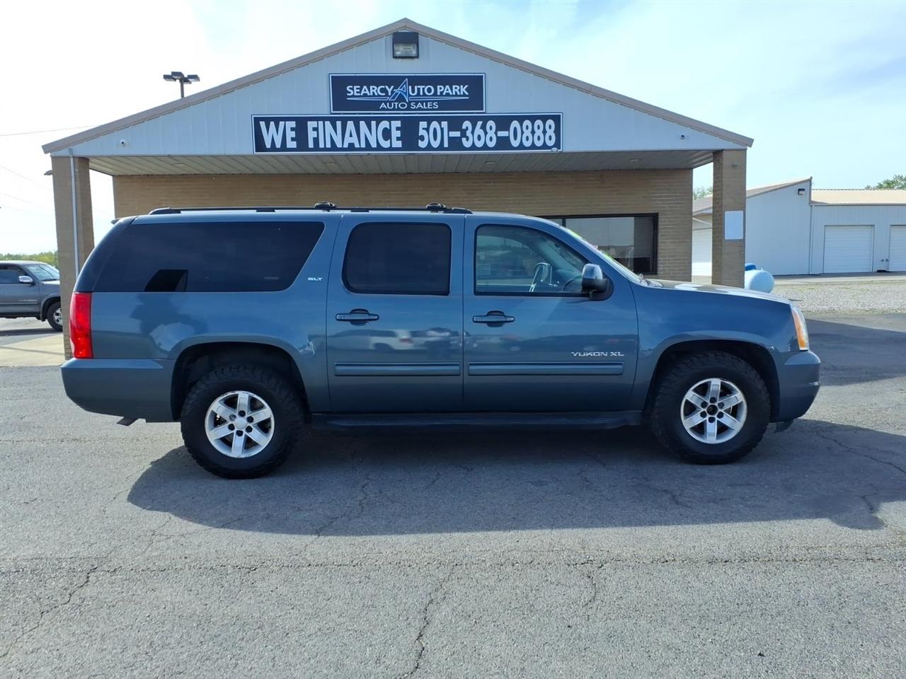 GMC Yukon XL SLT-1 1/2 Ton 4WD 2010