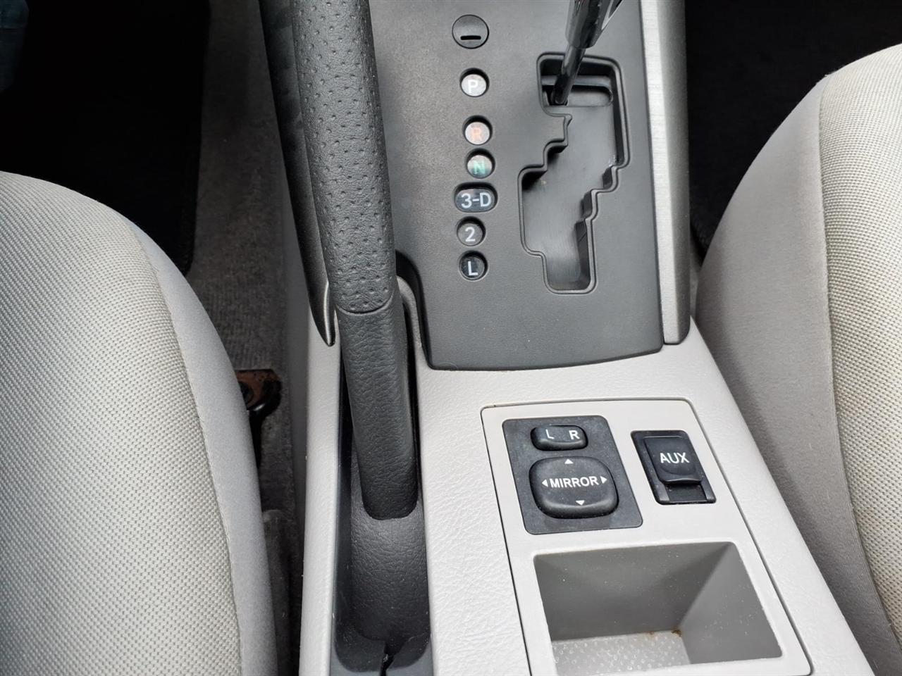 Toyota RAV4 Base I4 2WD 2011