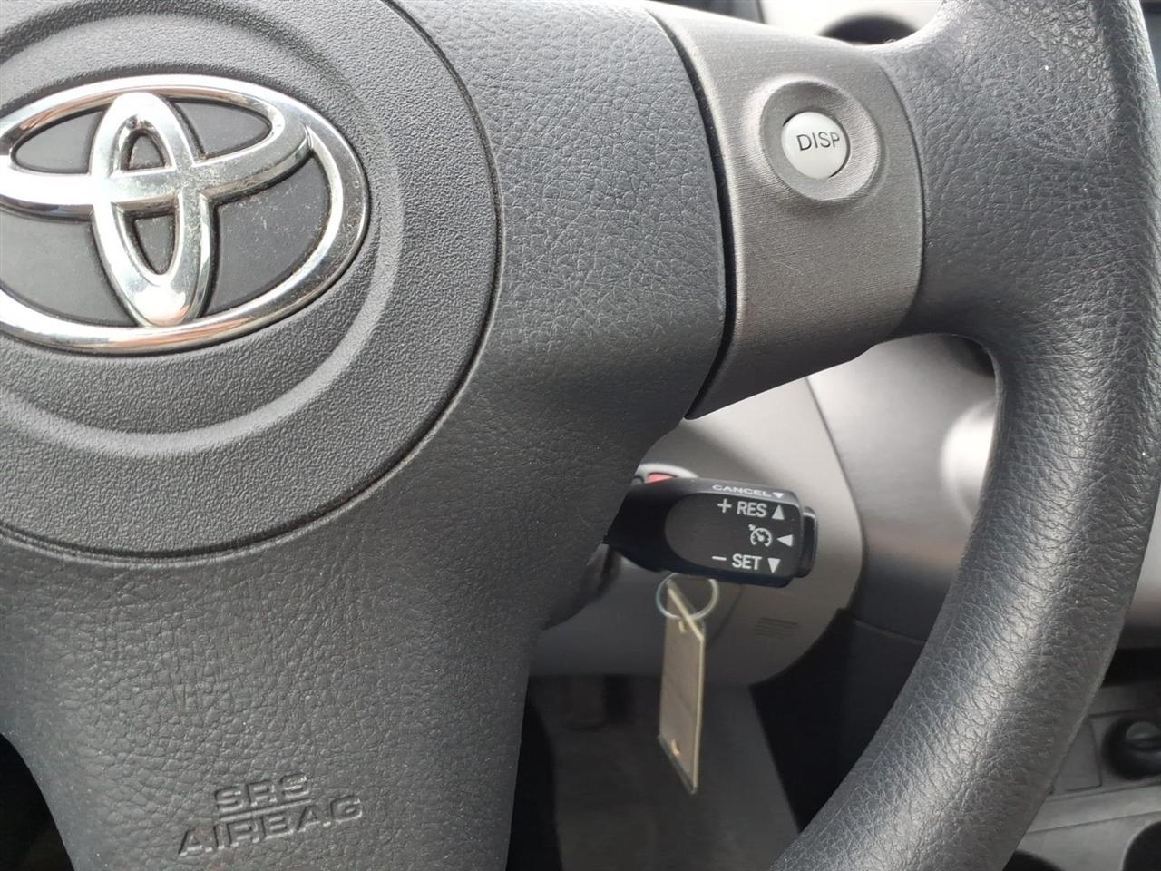 Toyota RAV4 Base I4 2WD 2011