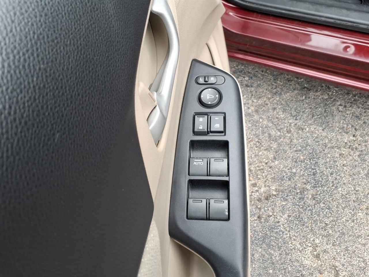 Honda Civic LX Sedan 5-Speed AT 2013