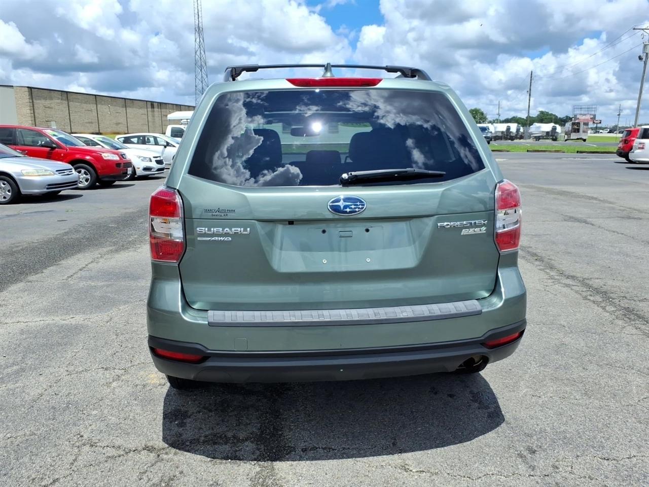 Subaru Forester 2.5i Premium PZEV CVT 2016