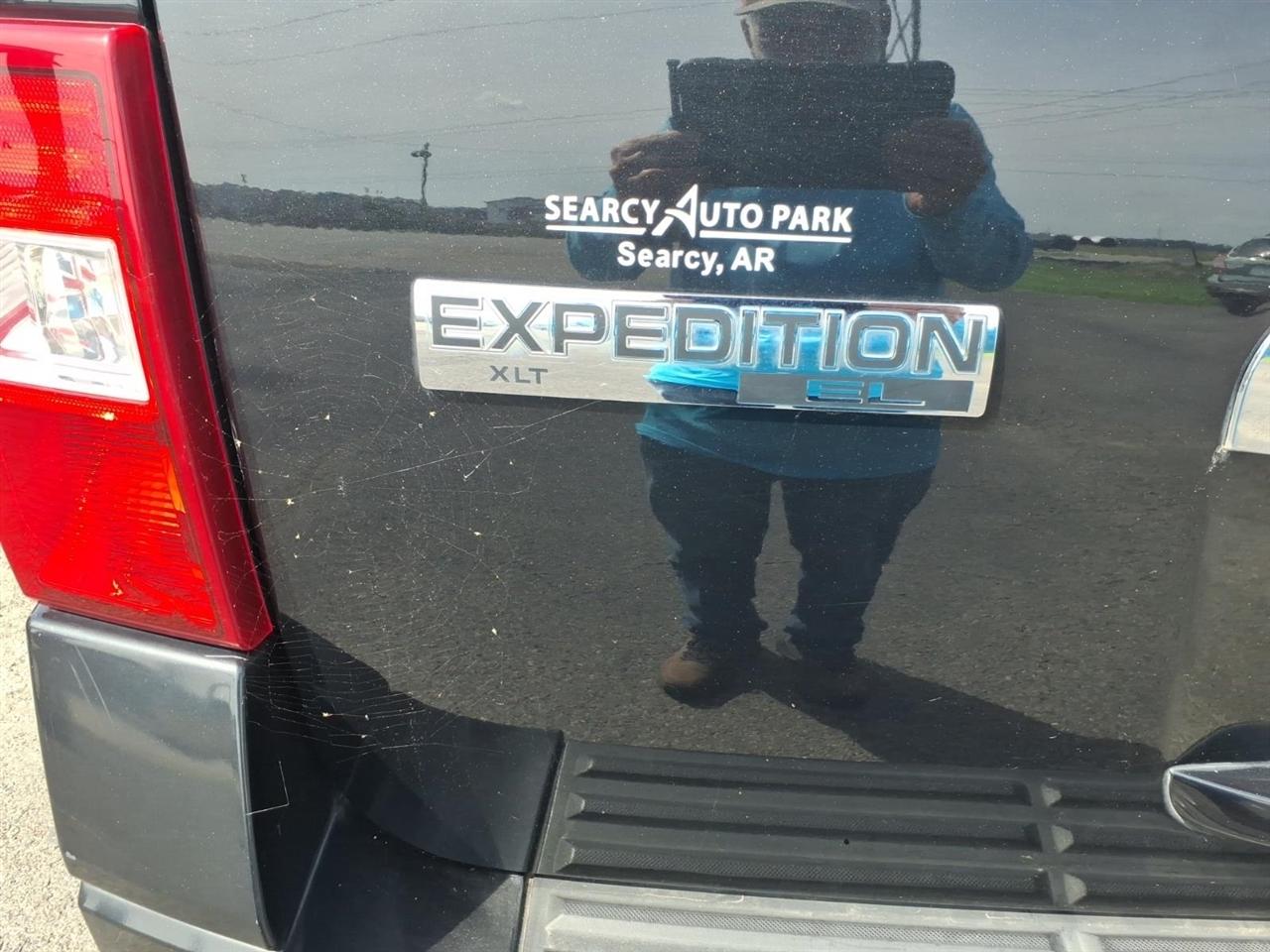Ford Expedition EL XLT 4WD 2010